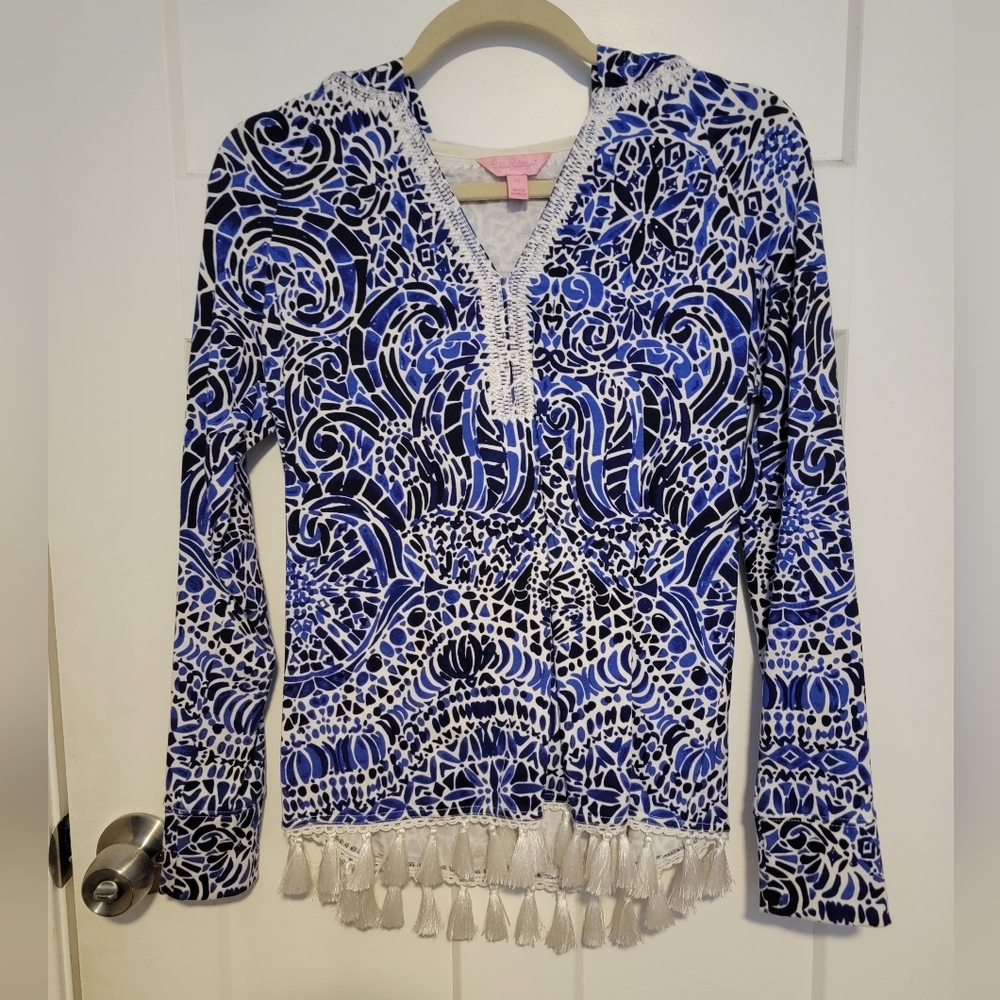 Lilly Pulitzer Blue and White Hoodie with Tassels